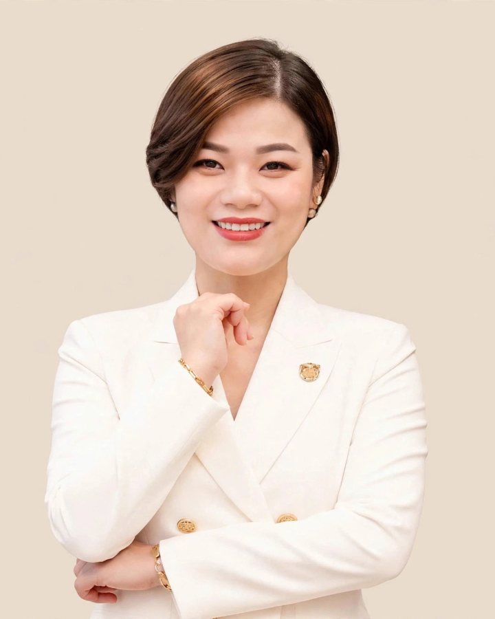 Chị Giang Chi Hương